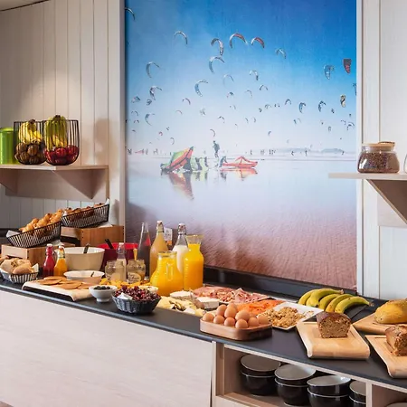 Mercure La Presidence Hotel 4*