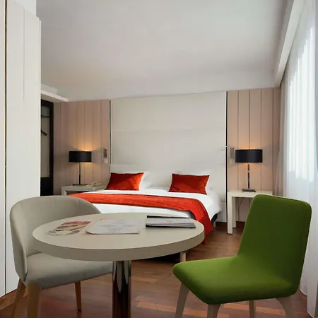 Mercure La Presidence Hotel 4*