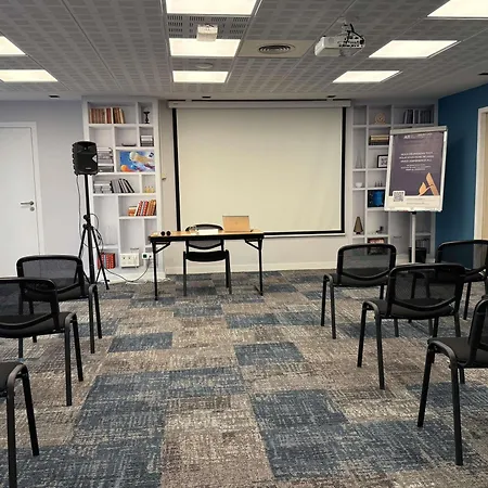 Mercure La Presidence מלון 4*