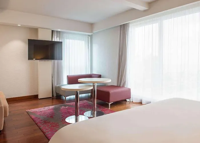 Mercure La Presidence Hotel 4*
